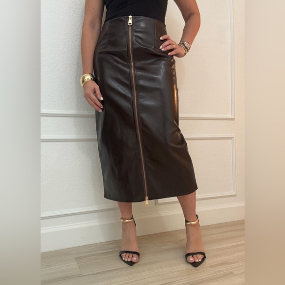 Made in Italy Faux Leather Pencil Skirt - Picture 4 of 4